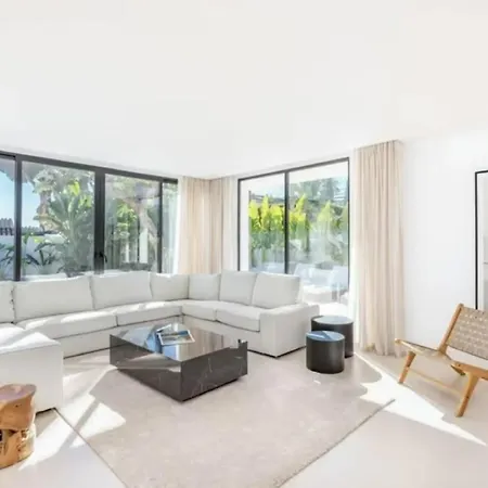 Unula Puerto Banus Lejlighed Marbella